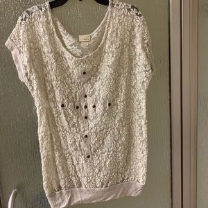 Daytrip Shirt Beige Lace Grommet Cross - fraying L